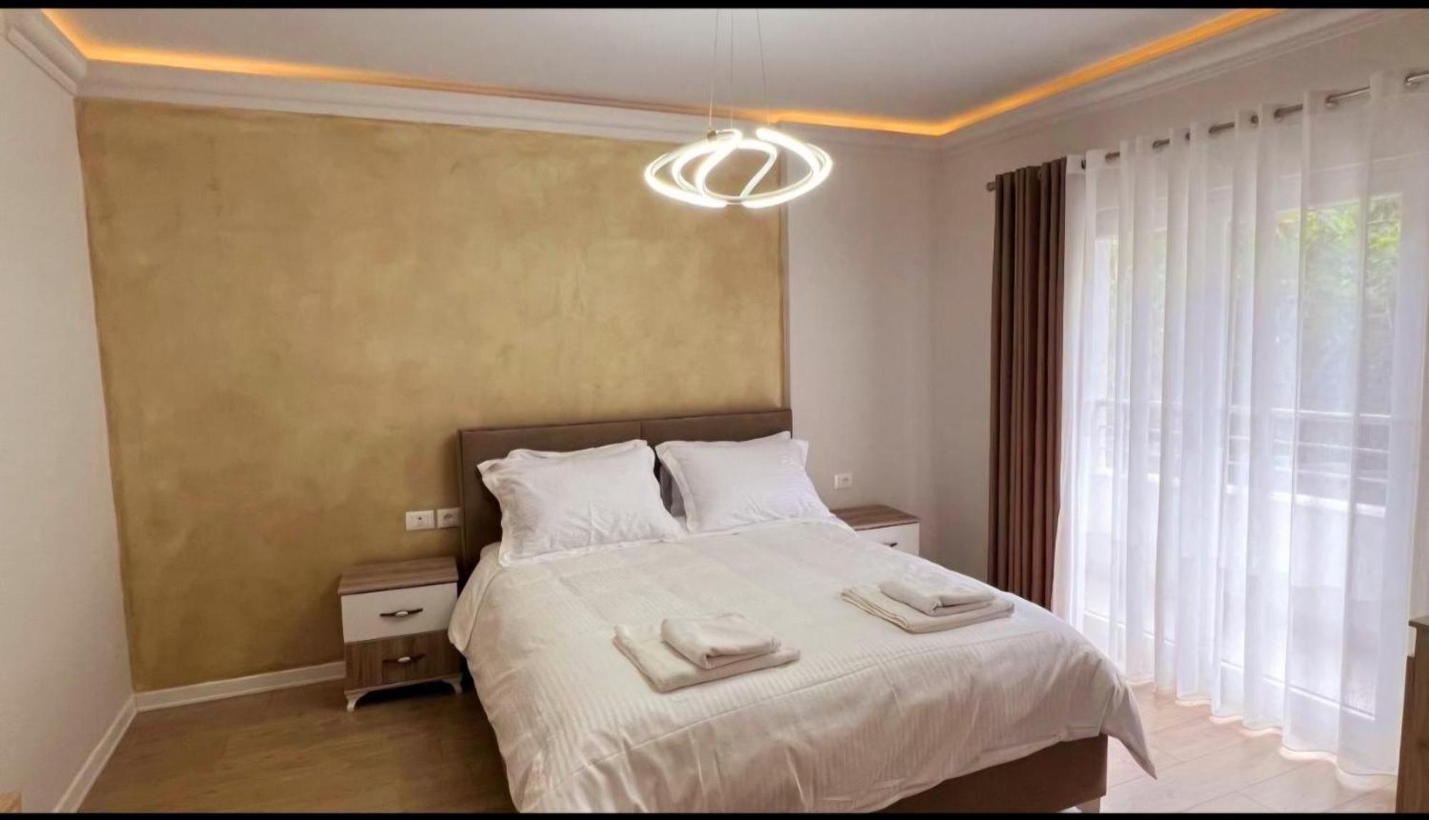 Hotel Demoli