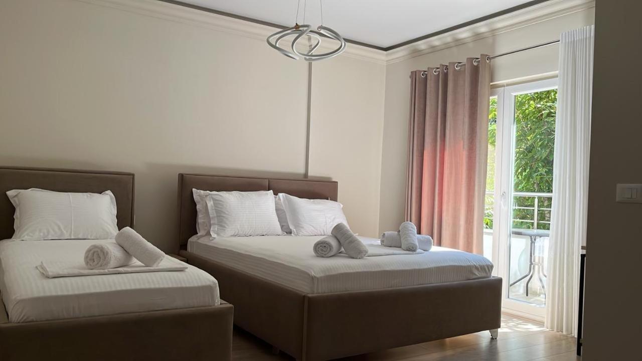 Hotel Demoli